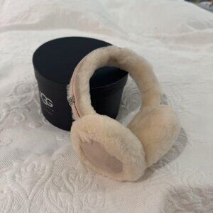 UGG Sheepskin Earmuffs with Headphones & Box